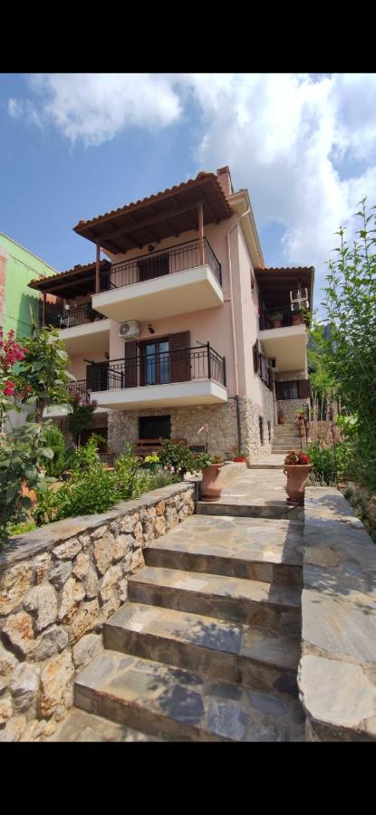 Panos Luxury Suites Καλαμπάκα Εξωτερικό φωτογραφία